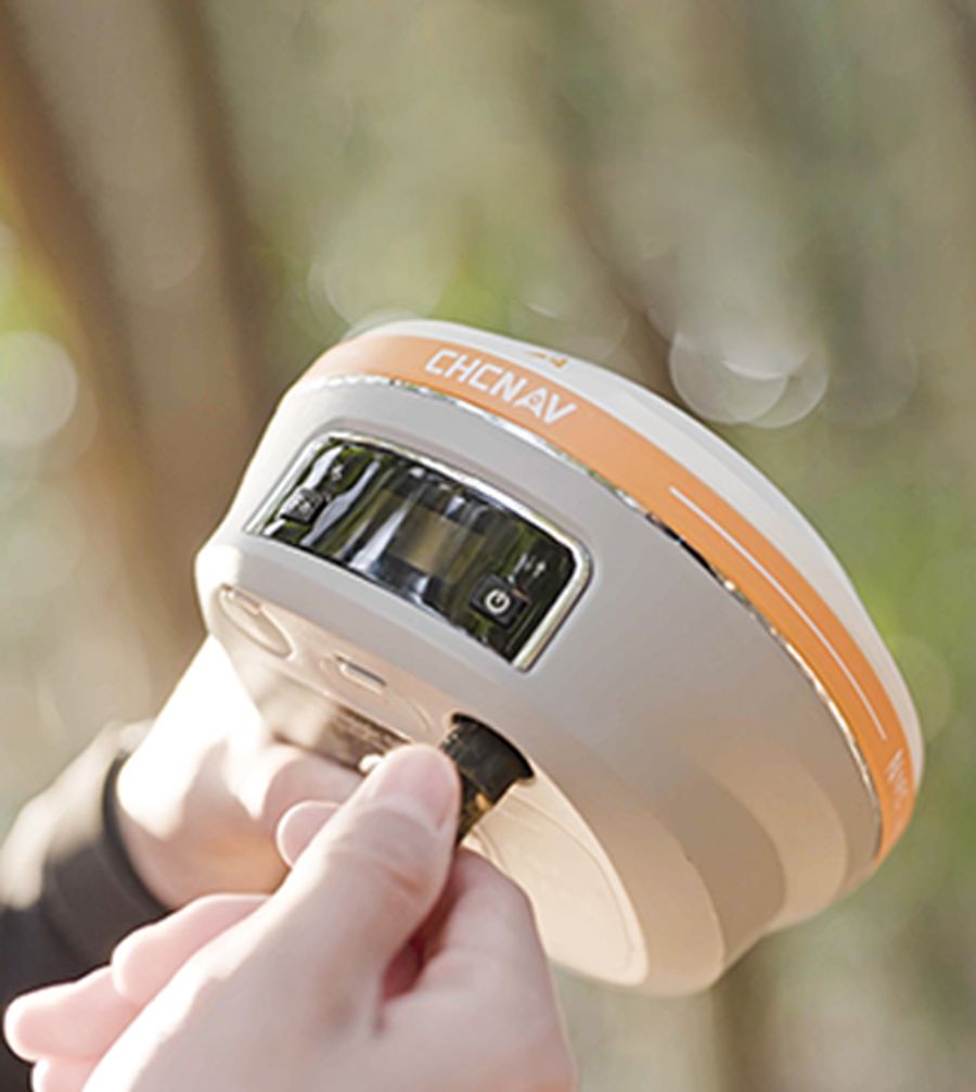 CHCNAV i93 Visual GNSS Antenna with IUM Tilt & HCE600 Handheld Data Collector