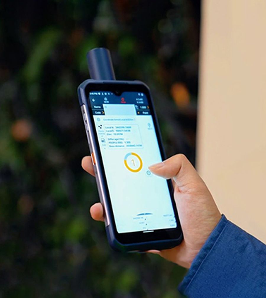CHCNAV LT60H GNSS RTK SmartPhone