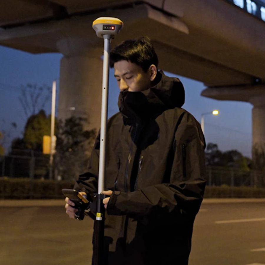 CHCNAV i73+ GNSS Antenna with IMU Tilt Compensation