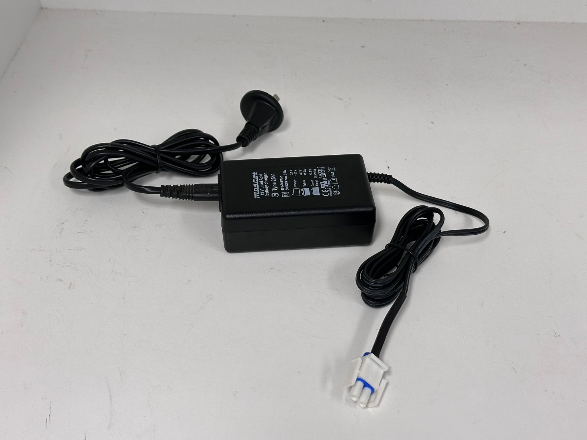 Battery Charger for DS2000 GPR
