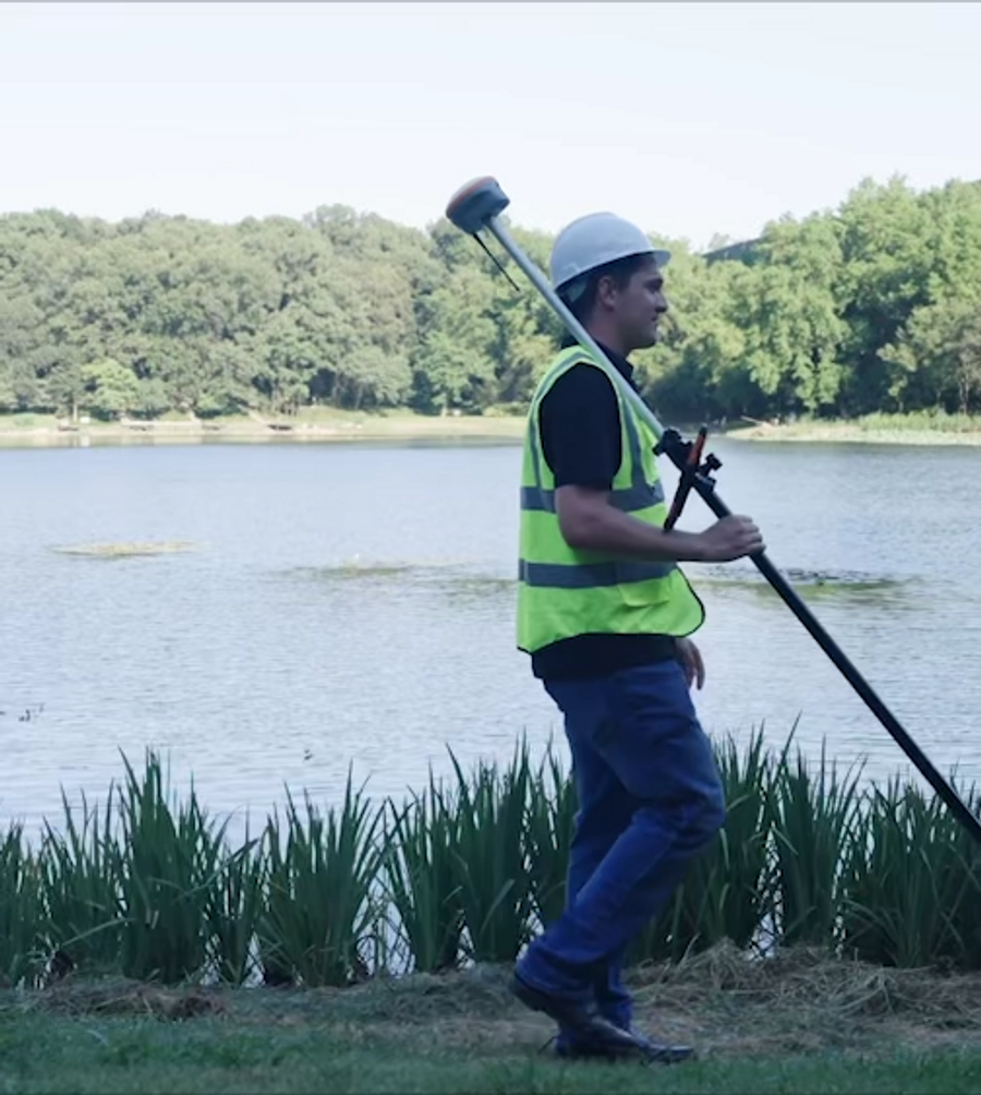 CHCNAV i85 RTK GNSS with Laser Distance Meter