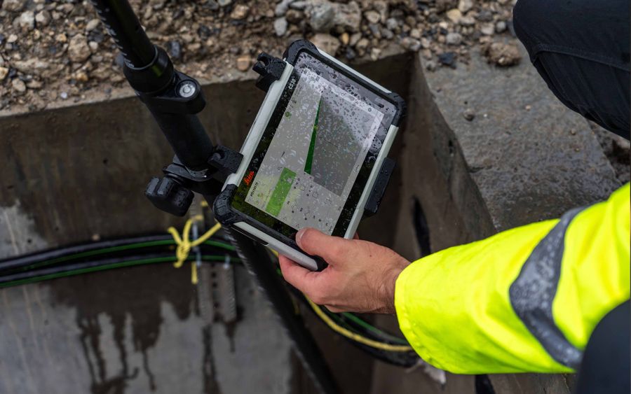 Leica CS30 Captivate LTE LRBT Windows 7" Tablet